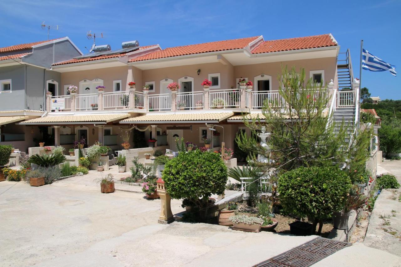 Santa Barbara Lakis Apartments Perivólion Exterior foto