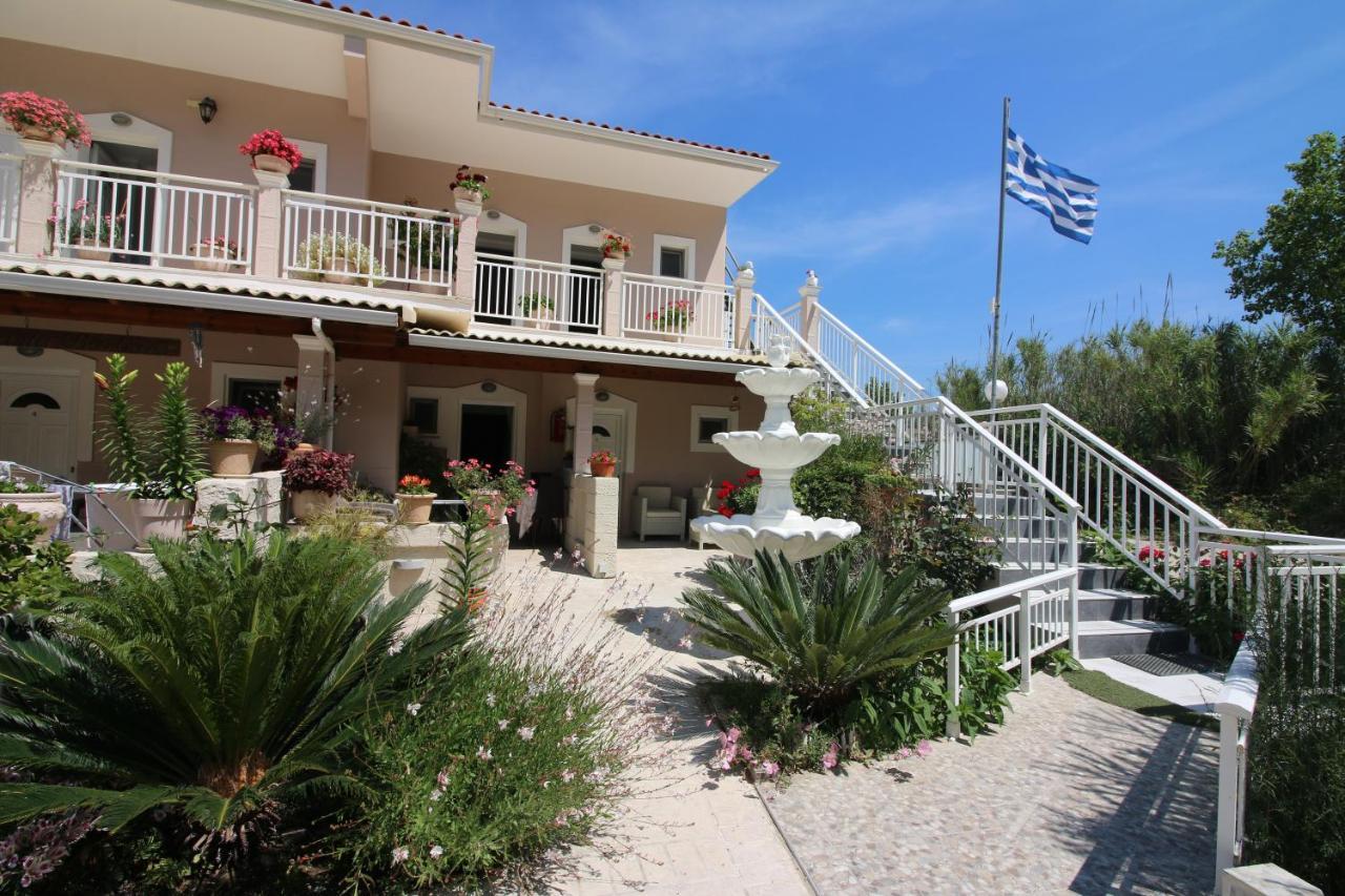 Santa Barbara Lakis Apartments Perivólion Exterior foto