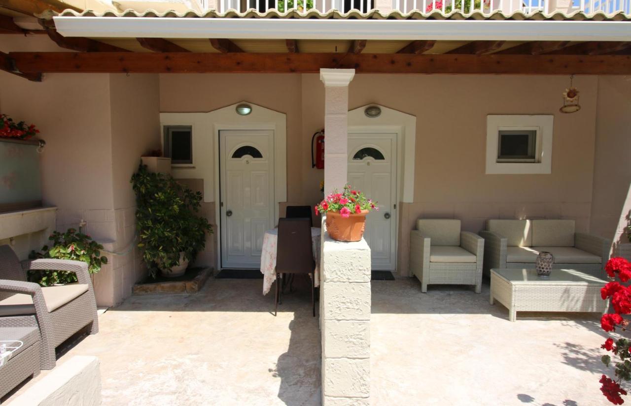 Santa Barbara Lakis Apartments Perivólion Exterior foto